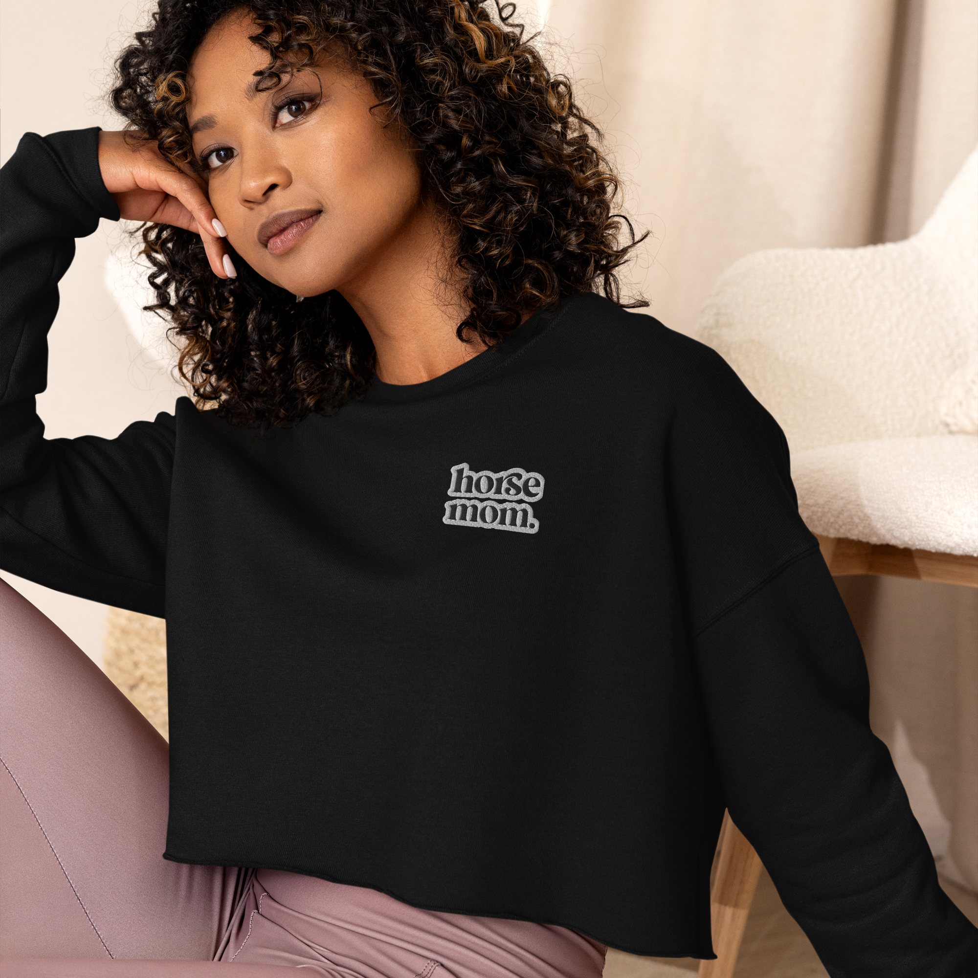 'horse mom' | cropped fleece-pullover stick